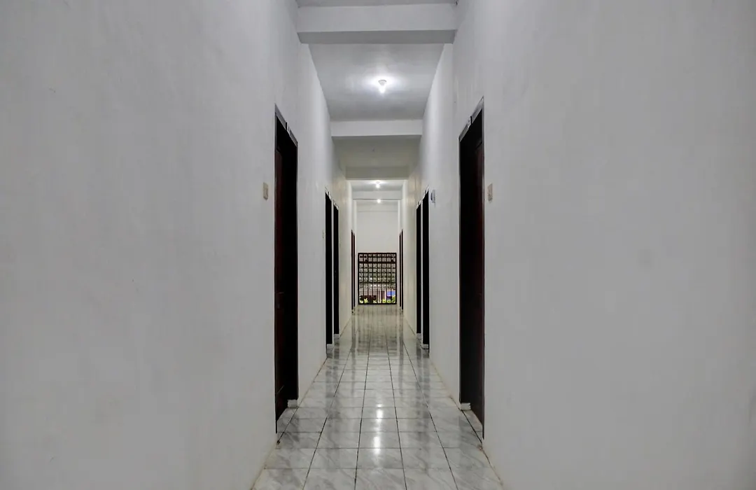 Hotel O Btc Guest House Syariah-1
